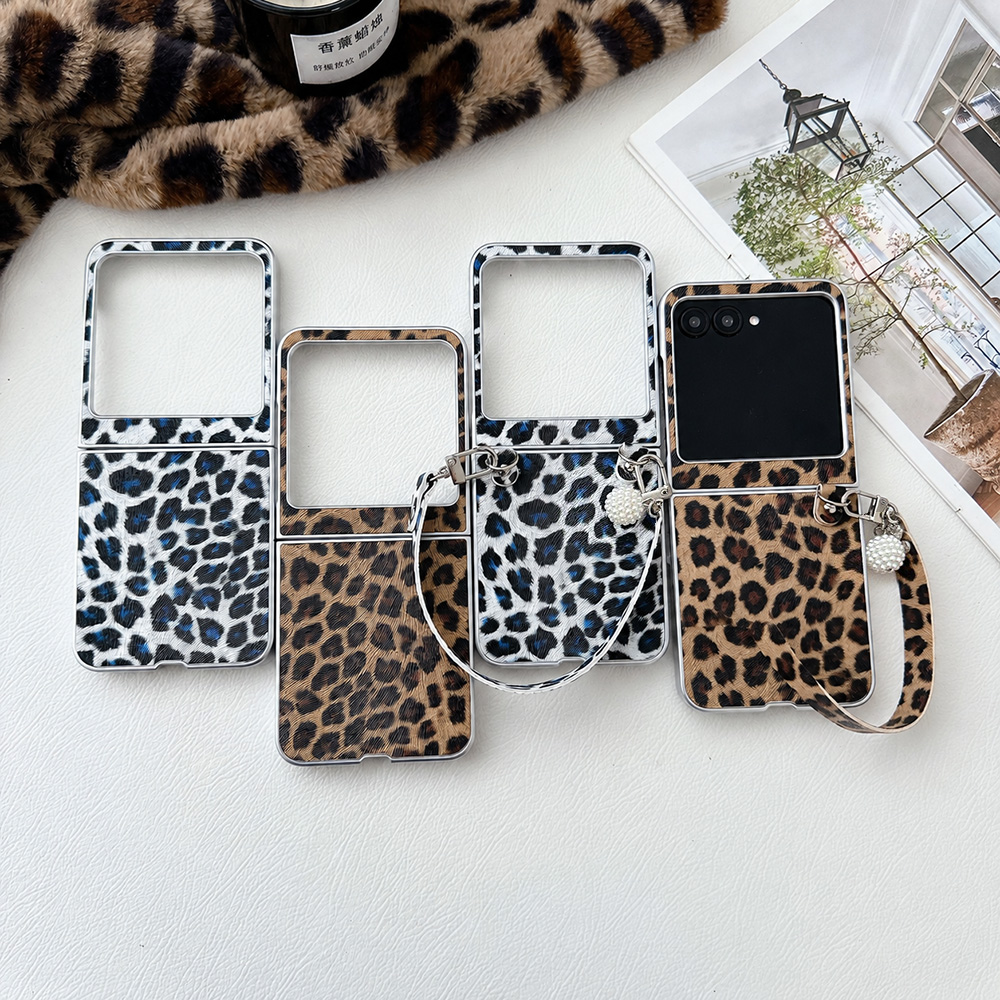 Tablet Accessories For Girls - حافظة هاتف قابلة للطي بطبعة جلد